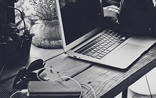 篮球直播-大合同再遭质疑 库兹马揭幕战及格但需要承担更多