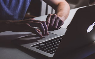 篮球直播-大合同再遭质疑 库兹马揭幕战及格但需要承担更多