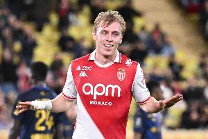 斗球直播-比雷斯：能进阿森纳青训就绝不是失败，还有很多不同的道路可选择