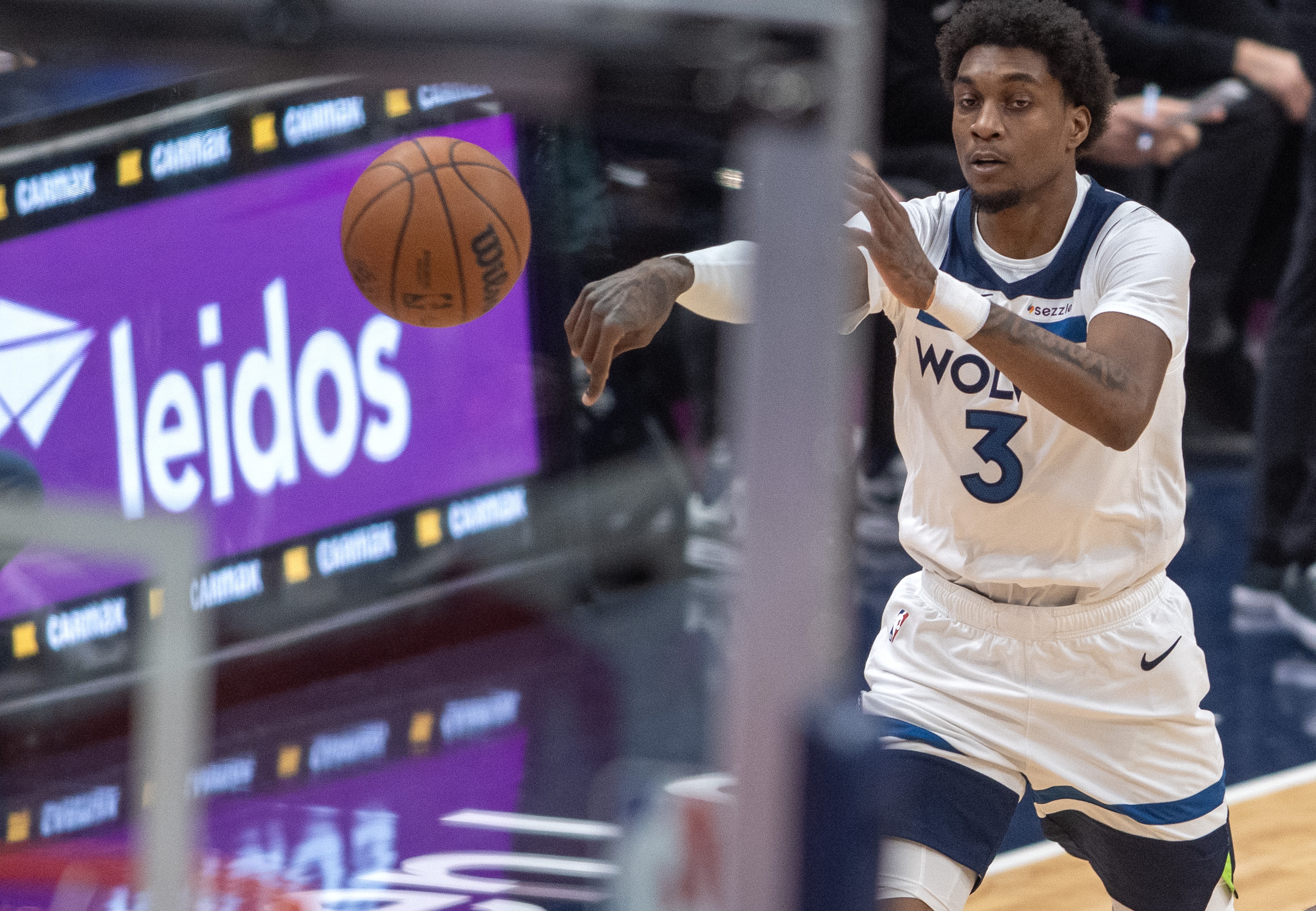 欧洲杯直播-爱德华兹：麦丹每晚都全力以赴&amp;无论攻防 我们都非常依赖他